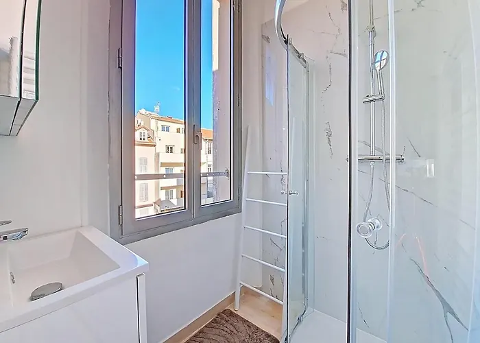 Апартаменты 2 Bedrooms & 2 Bathrooms - 43a