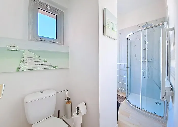 2 Bedrooms & 2 Bathrooms - 43a Апартаменты *