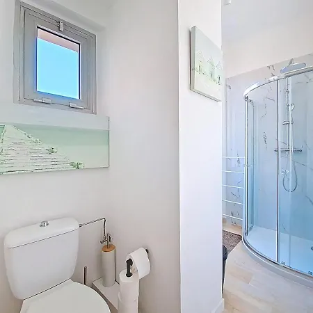 2 Bedrooms & 2 Bathrooms - 43a Apartament *